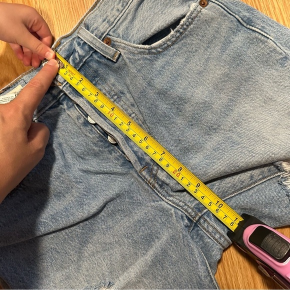 Levi's 501 Women's Blue Denim 24 Waist Cut Off Shorts Frayed Hem Distressed - Picture 5 of 6